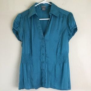 ANN TAYLOR V neck button down blouse